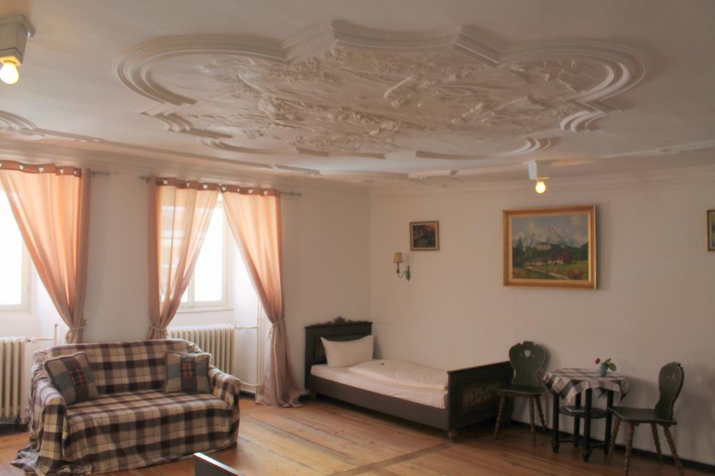 Gästehaus am weißen Turm Rothenburg ob der Tauber Zimmer foto